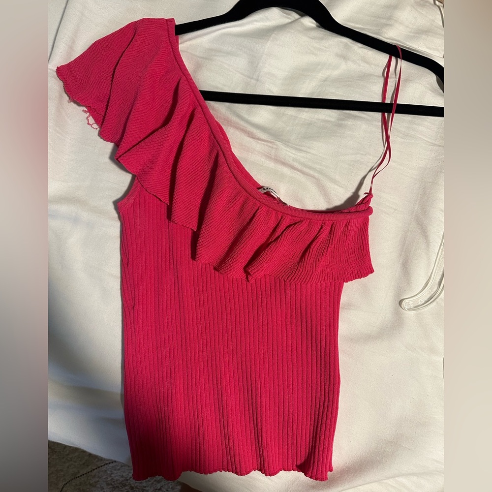 Revolve (About Us brand) pink one shoulder top size medium